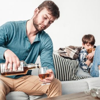 Kim są Dorosłe Dzieci Alkoholików- syndrom DDA