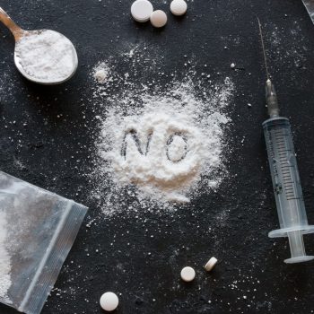 Jak uwolnić się ze szponów królowej narkotyków? – detoks heroinowy szansą na lepsze życie